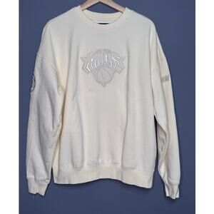 New York Knicks Neutral Drop Shoulder Fleece Crewneck Size: Small